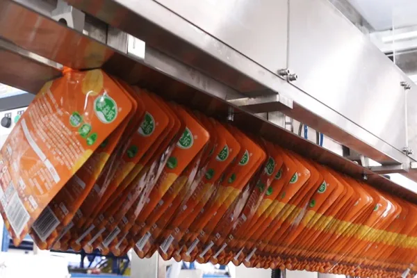 Spouted Pouch Filling and Capping Machine